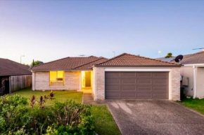 4 bedroom Entire house in Drewvale.